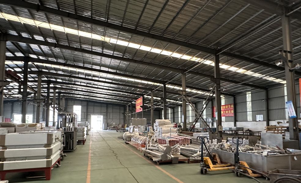 Zhejiang Huier Coating Environmental Protection Equipment Co., Ltd ligne de production du fabricant