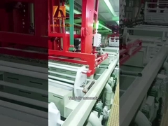 Ligne de production d'oxydation par galvanoplastie à régulation de vitesse à plusieurs niveaux pour traitement de passivation